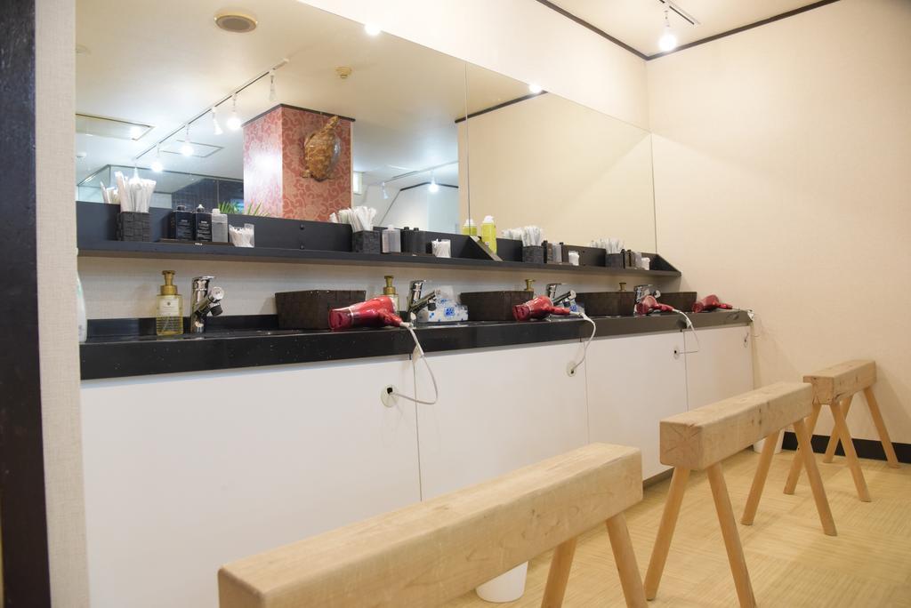 Capsule Inn Kinshicho Tokyo Exterior photo