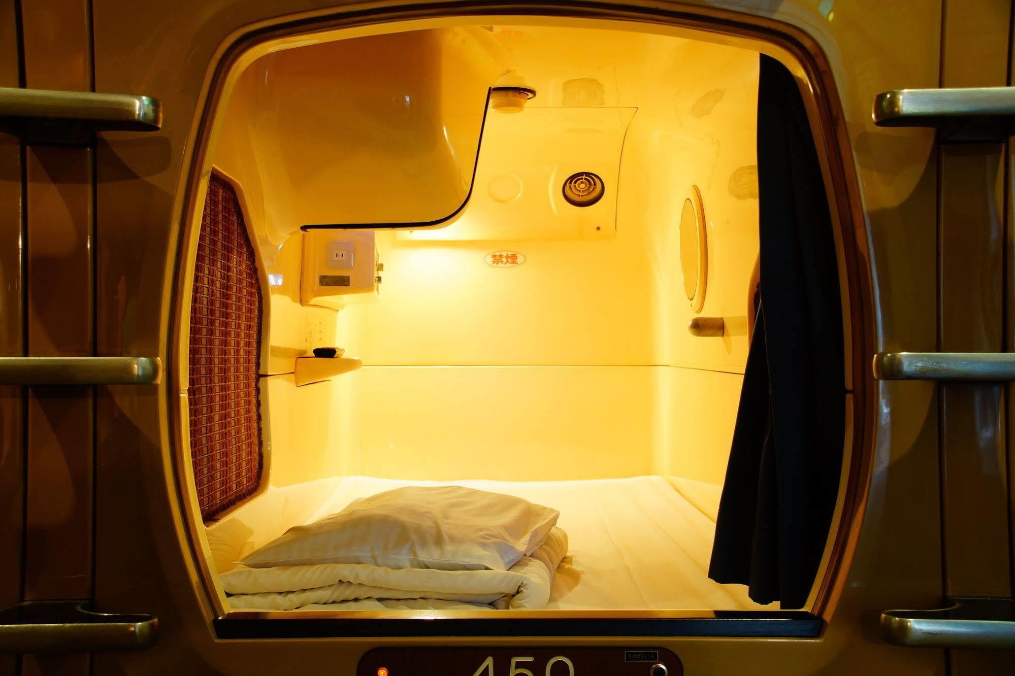 Capsule Inn Kinshicho Tokyo Exterior photo